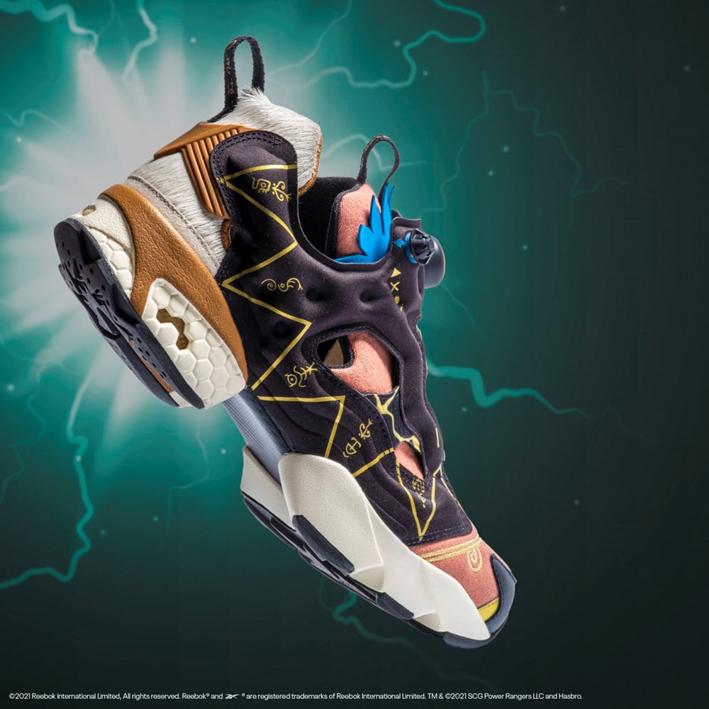 Reebok Power Rangers Instapump Fury 94 Shoes Negrii Aurii | 4760385-JK